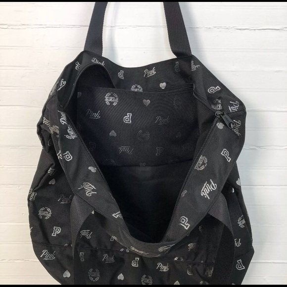 VS Pink Oversized Cozy Dog/Tote Set - Picture 7 of 7